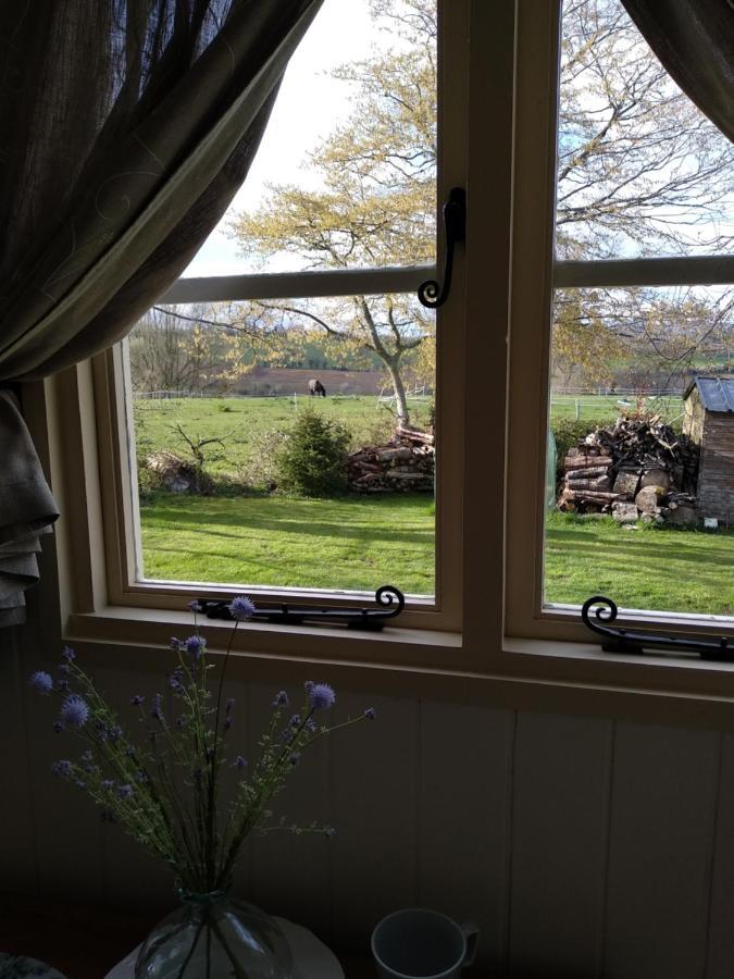 The English Shepherds Hut @ Les Aulnaies Echauffour Exteriér fotografie